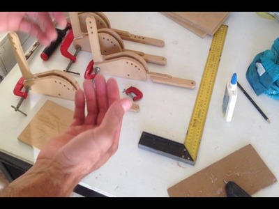 Grampo simples para prender madeira auxiliar na colagem de partes artesanato marcenaria