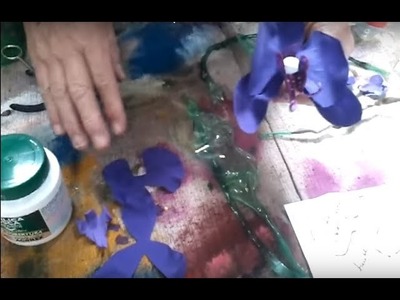 Orquídeas em PET - Criando formas com a vela e pintura