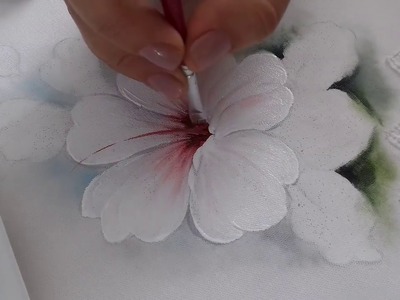 Pintura em Tecido. Aprenda pintar Hibisco Branco, Botão, Folhas e Fundo.
