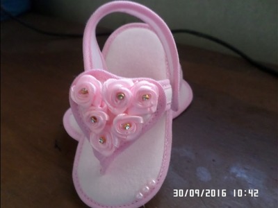 Como customizar sandalinha com flores de cetim