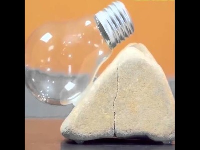 Como fazer um terrário minúsculo em uma lampada