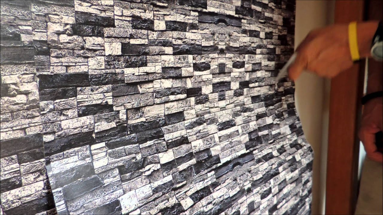 Colocação de papel de parede