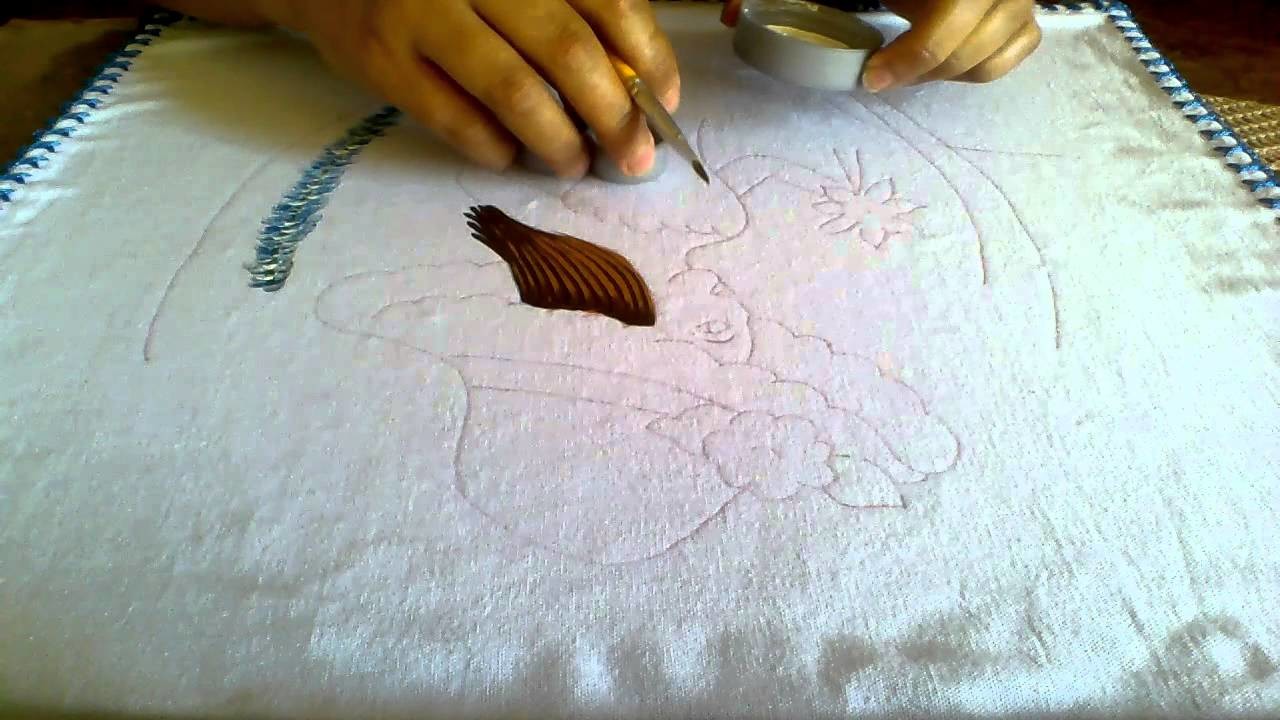Ensinando pintar o cabelo da bonéca  Parte 2