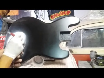Pintura em guitarra pra decoração skull frlames
