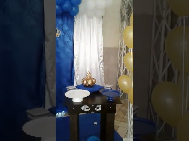 Festa Realeza azul com branco