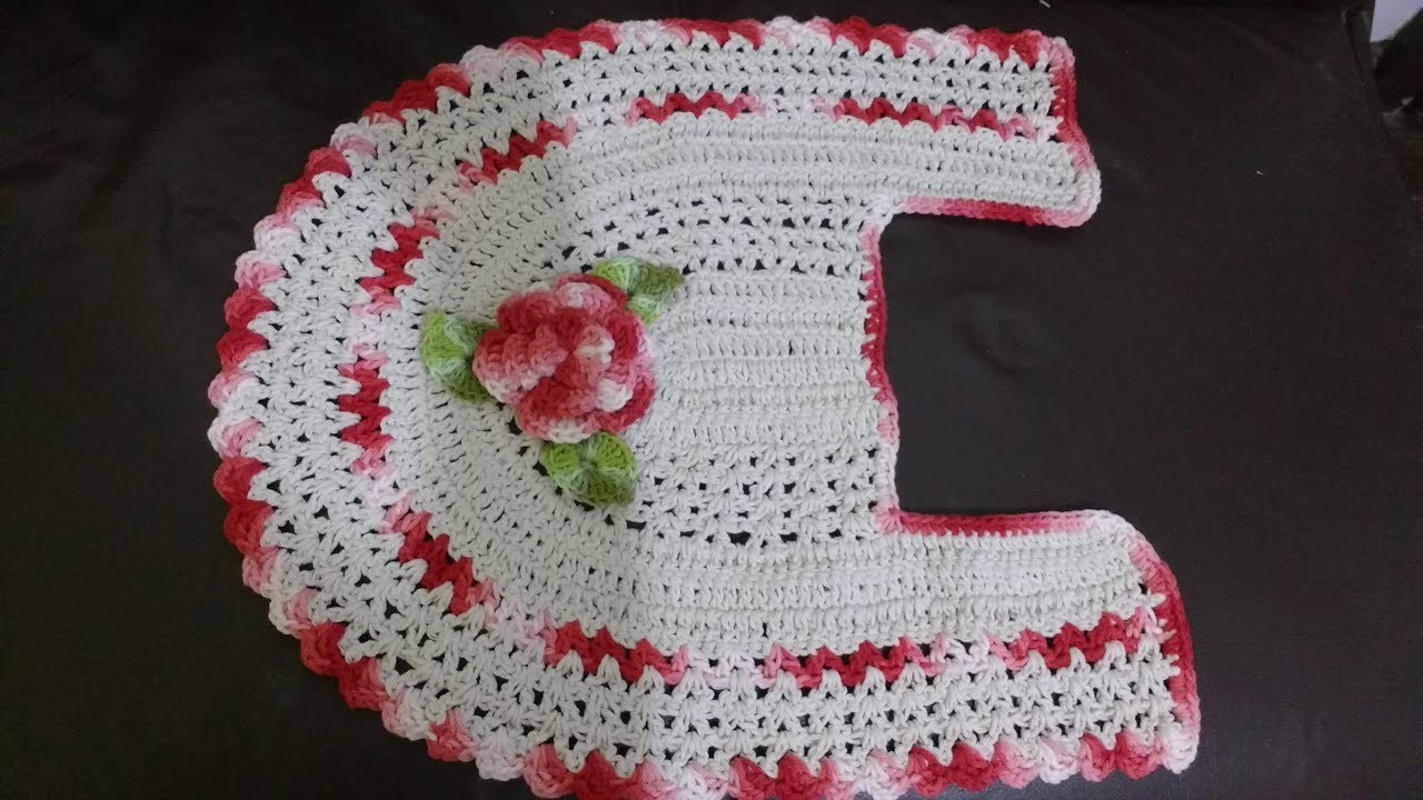Jogo banheiro de crochê oval simples e fácil de fazer,  tapete vaso com flor( 1 parte )