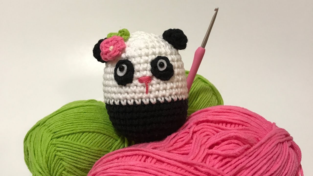 Como Fazer Uma Ursinha Panda de Amigurumi