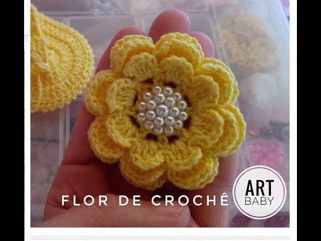 Flor de Croche Com Miolo em Perolas - Profª Fernanda Reis