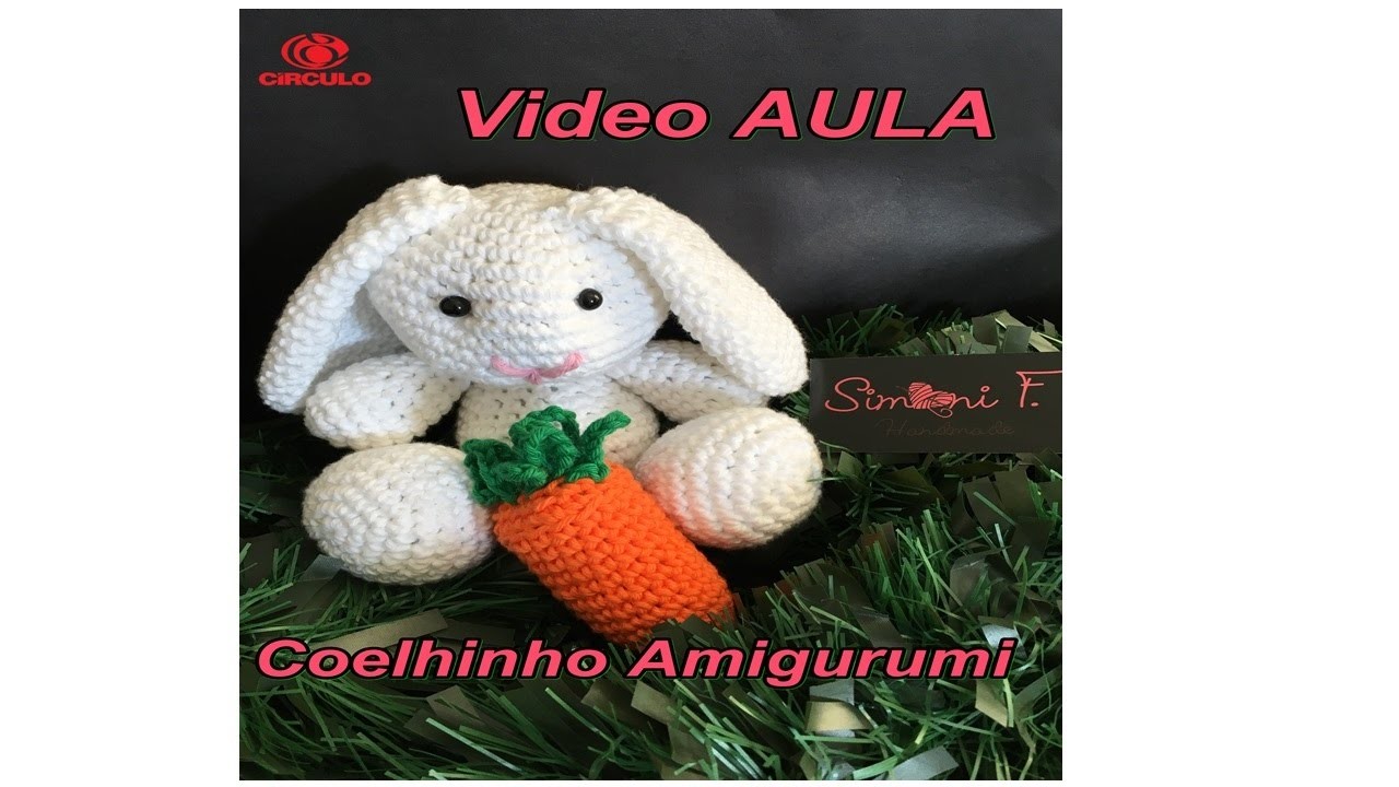 Coelho amigurumi em crochê