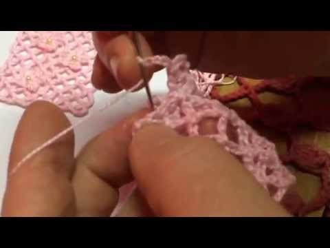 Gola Rendada com Motivos Florais