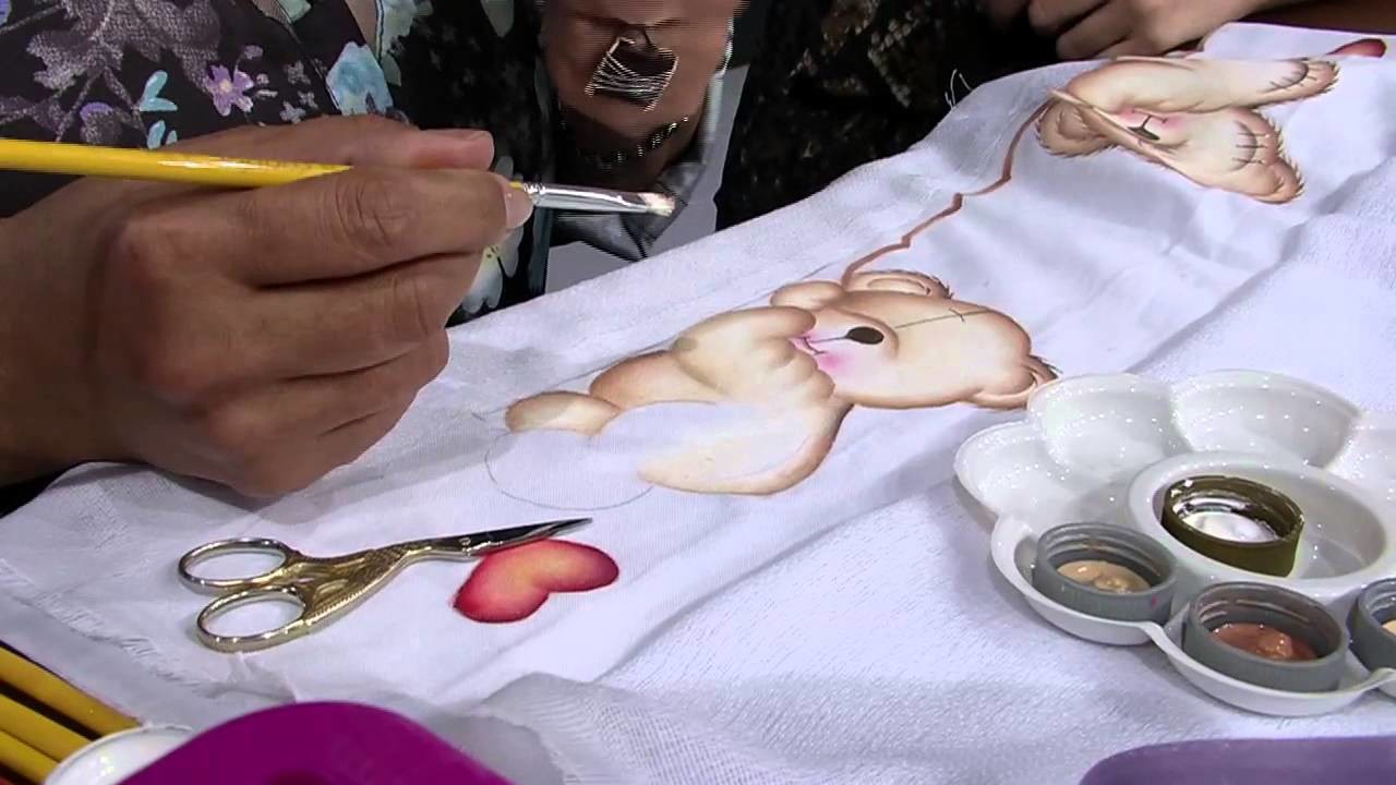 Mulher.com 10.09.2014 - Pintura em Fralda Beb por Filó Frigo