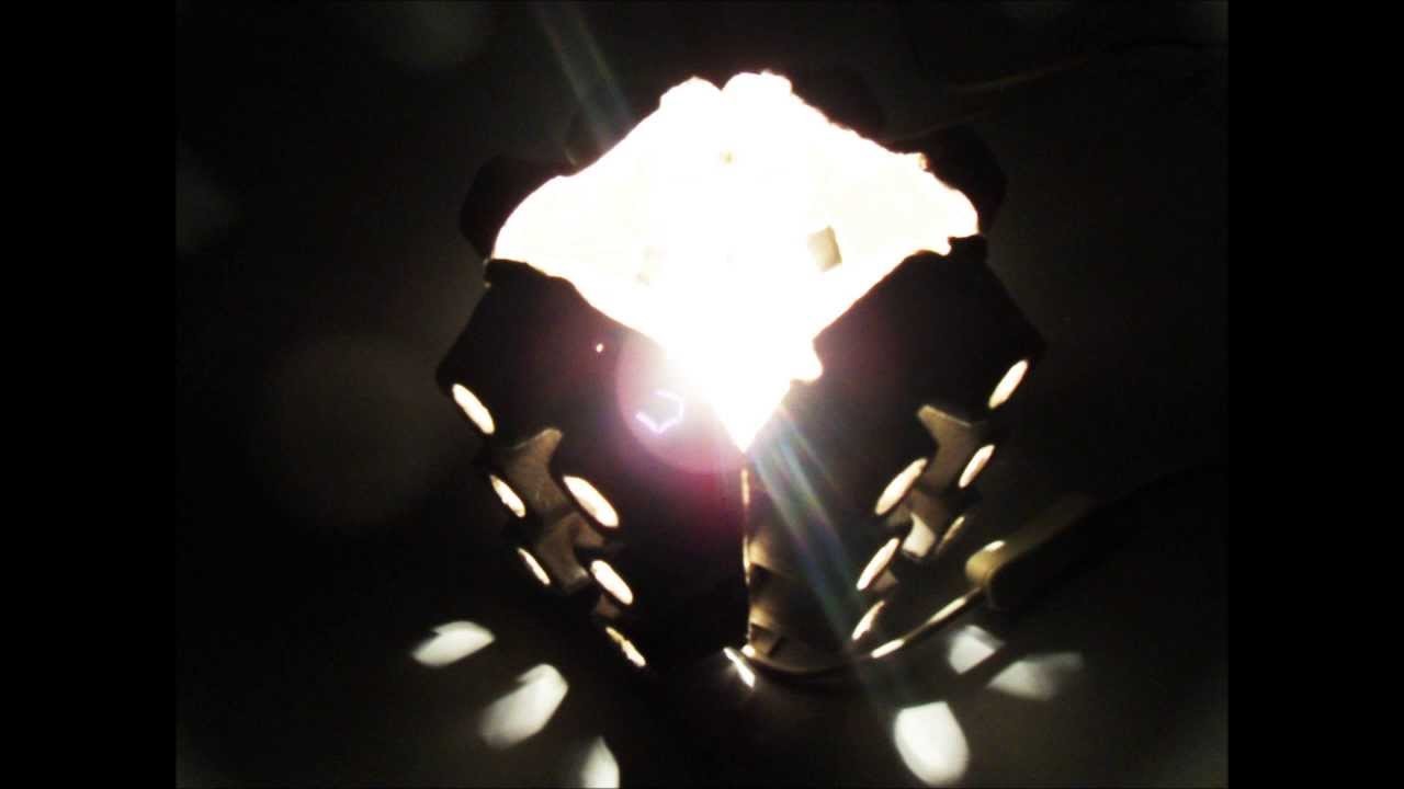 Caixas de Ovos = Luminária