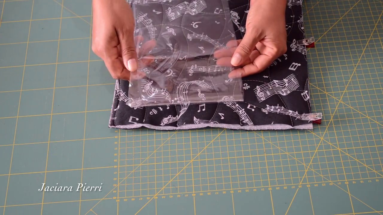 Costurando com Plastico