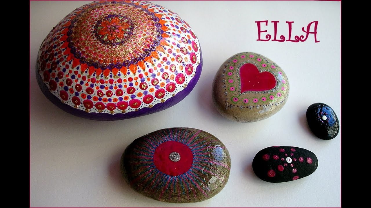 Pedras Pintadas - Painted Stones