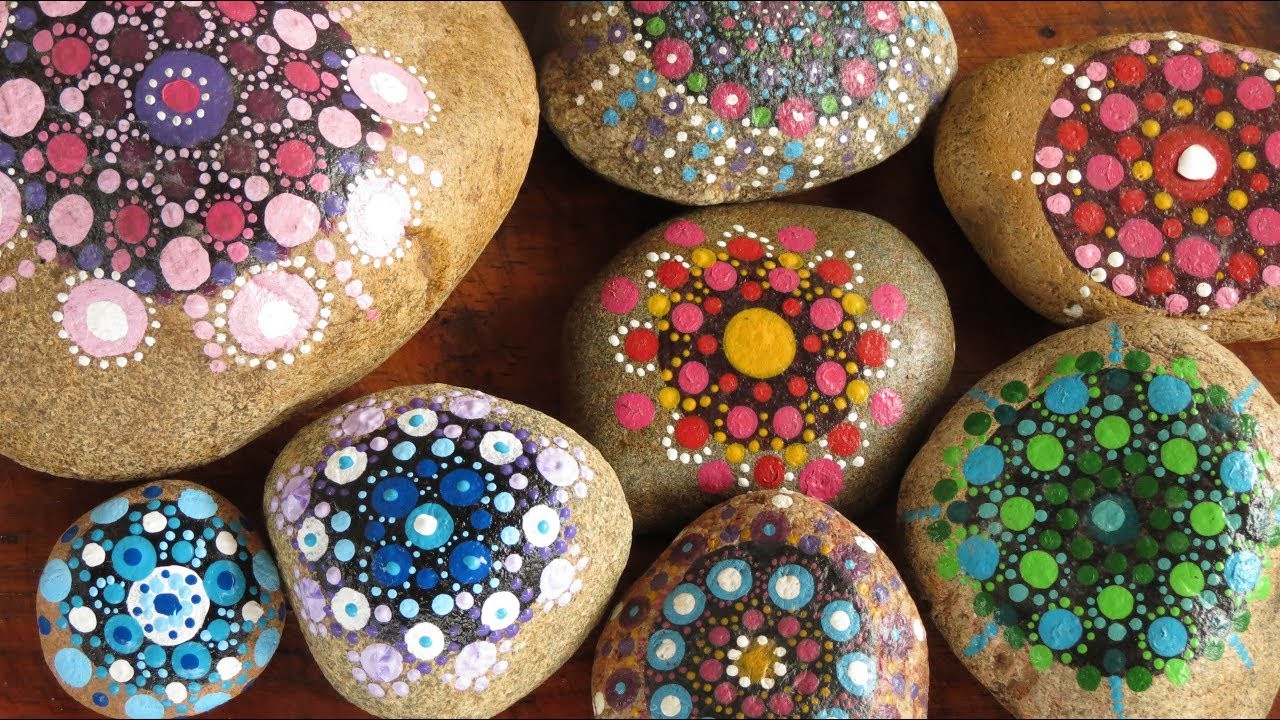 Pintura em pedras com mandala em degradê de cores!