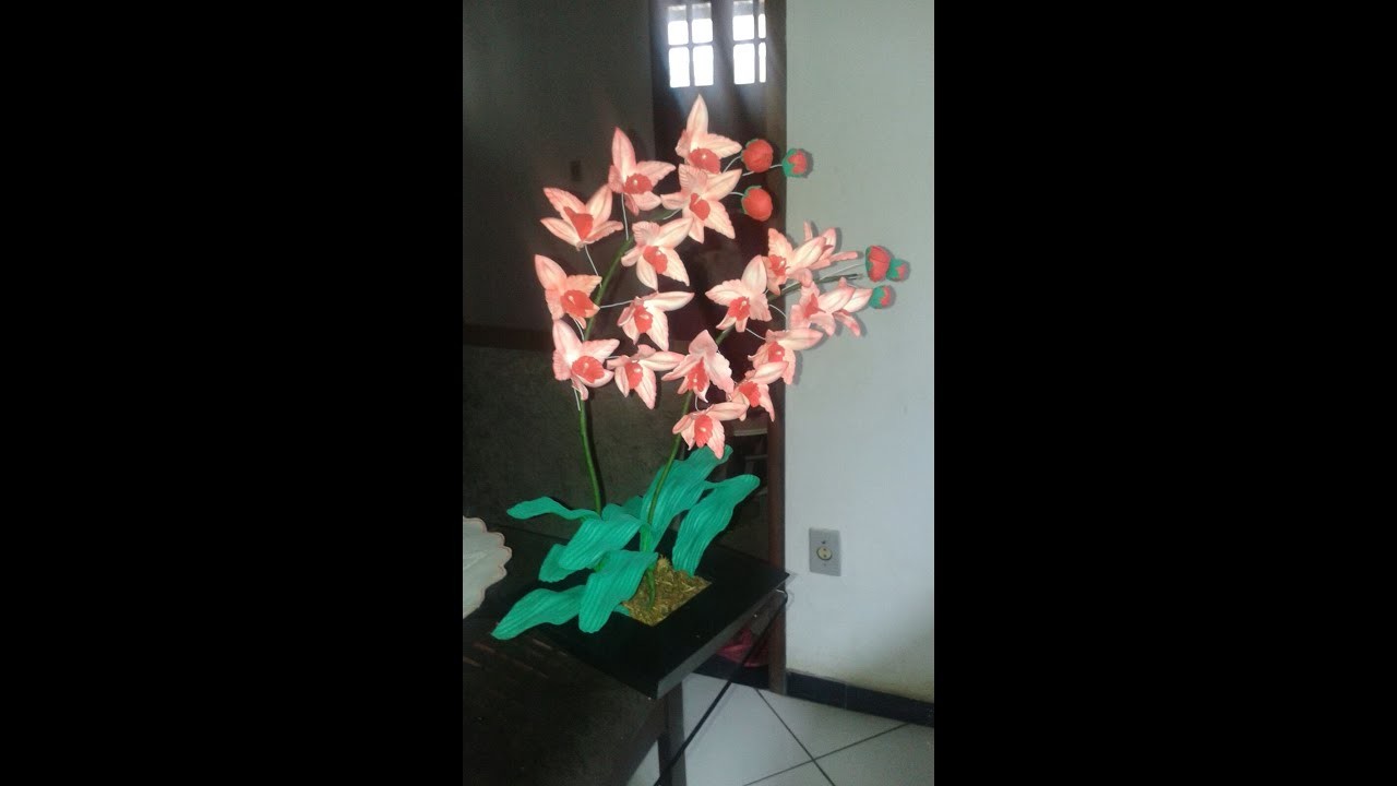 Curso de flores em EVA: Arranjo de Orquídea