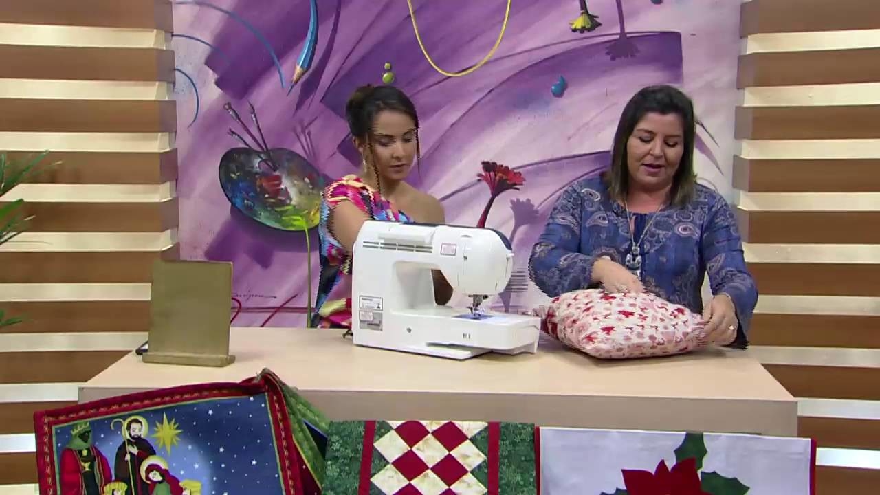 Mulher.com - 07.10.2016 - Almofada de natal porta controle - Maura Castro  PT2