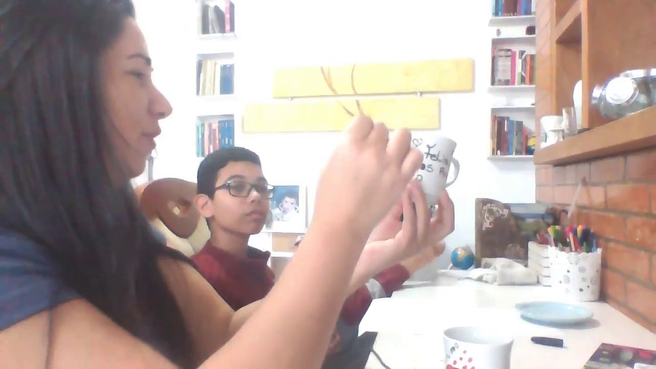 Fazendo arte em família.