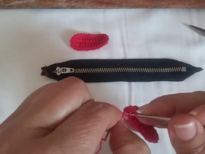 Como colocar  o ziper em uma necesser,ou bolsa de croche