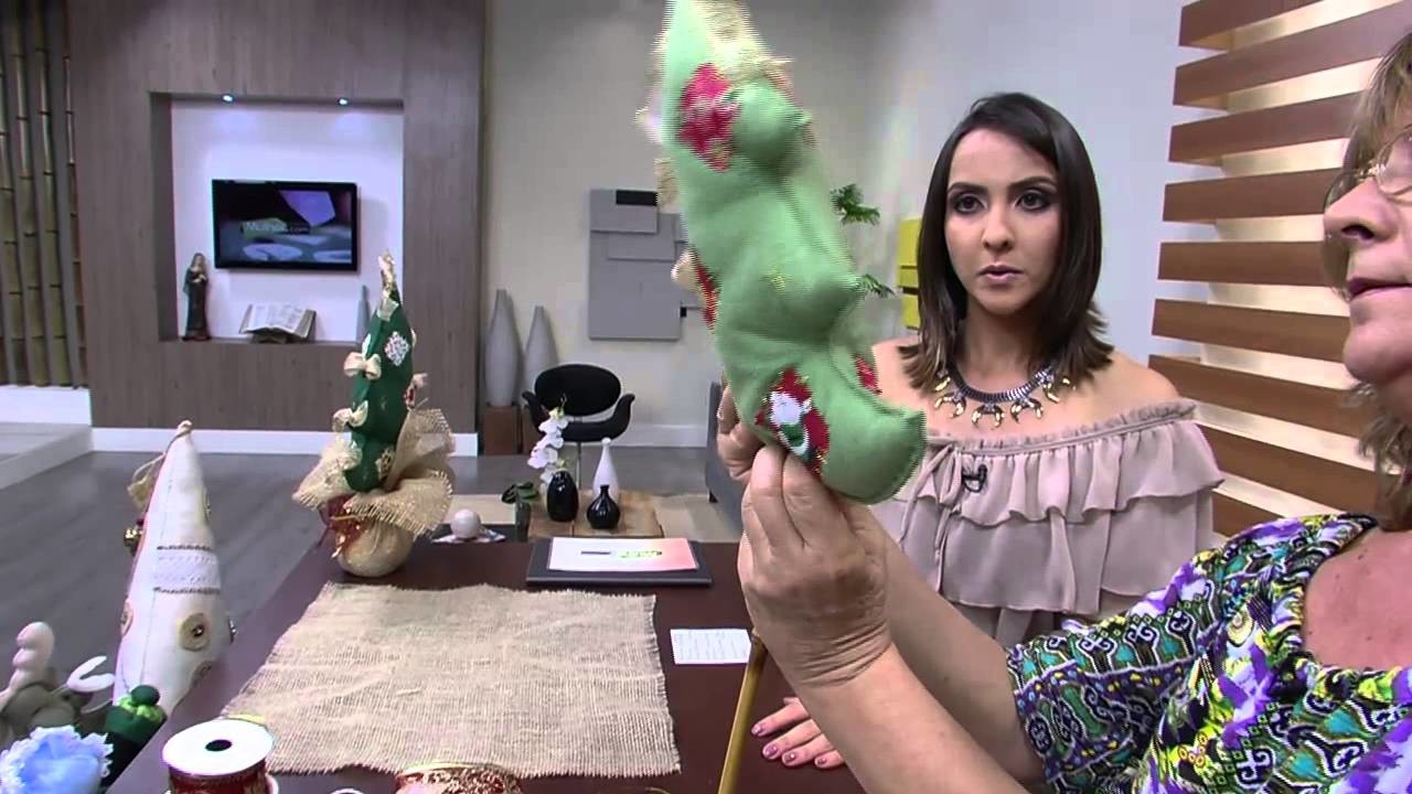 Mulher.com - 21.10.2015 - Árvore de natal em feltro com retalho de tecido - Carmen Silvia