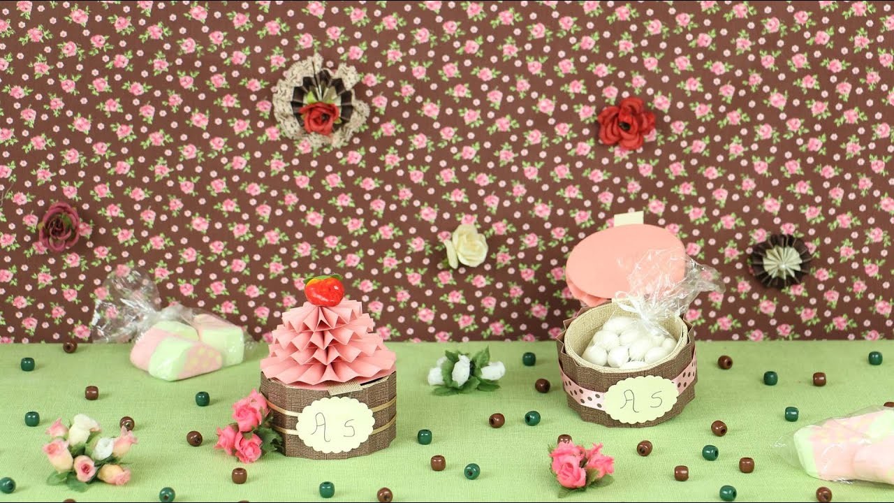 Cupcake com Rolo de Fita Adesiva