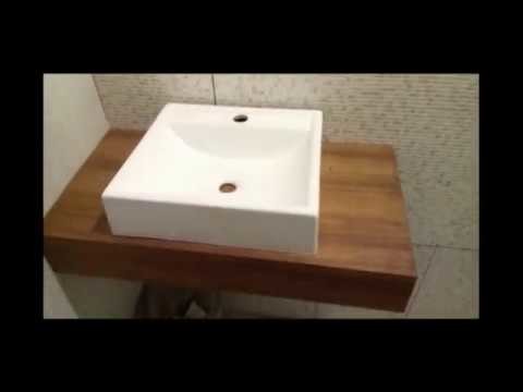 Aprenda a construir uma bancada de madeira para pia de banheiro