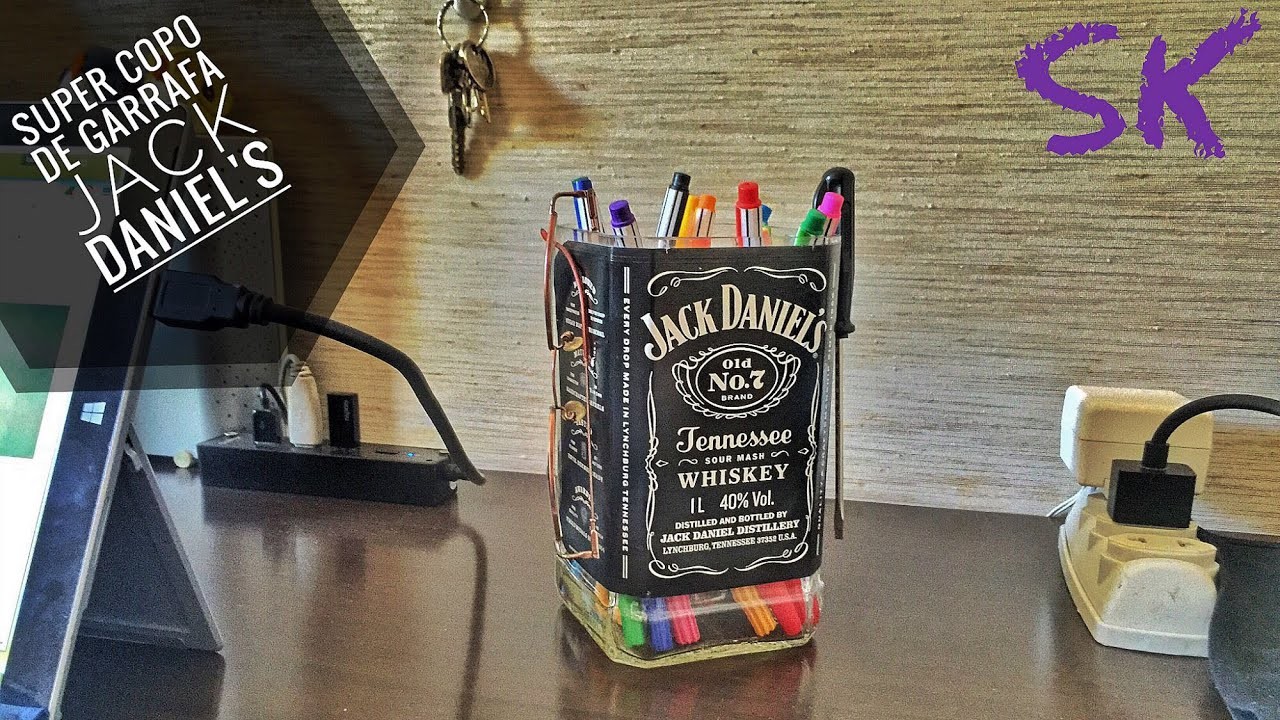 Copo de garrafa Jack Daniel's | Faça você mesmo - DIY | Como cortar e lixar garrafas de Jack Daniels