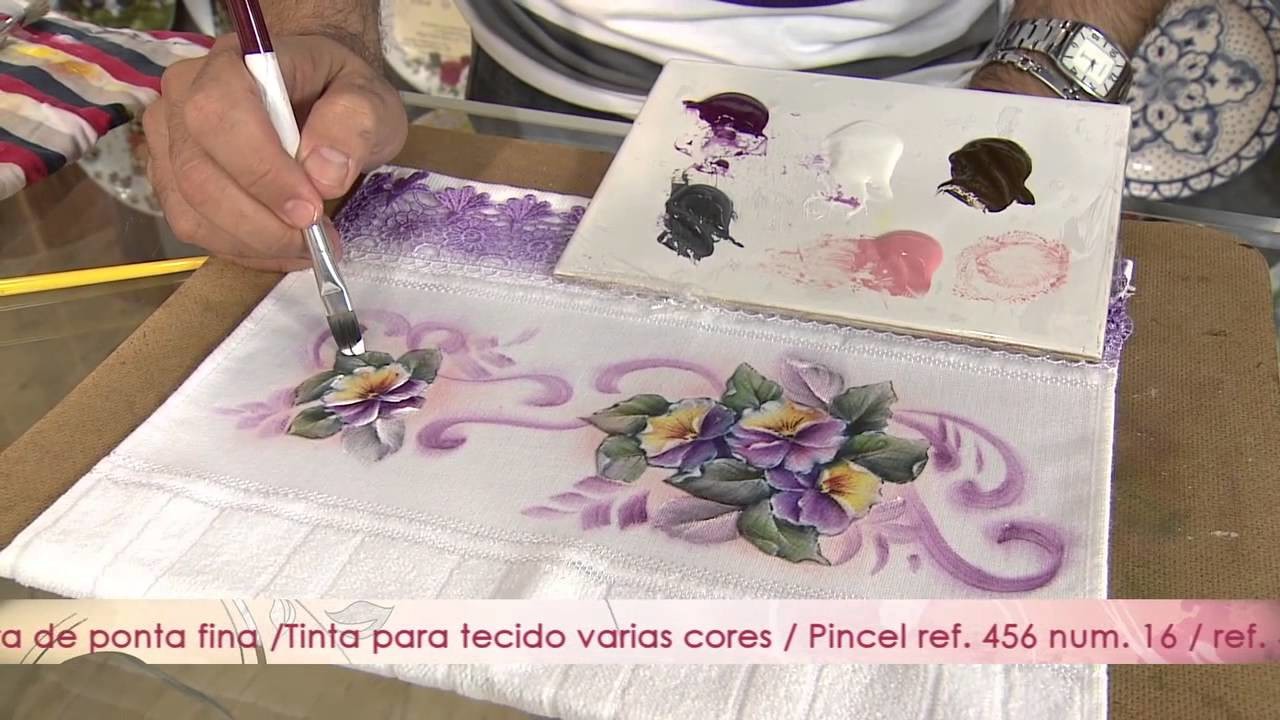 Aprenda a fazer uma linda pintura adesivada em pano de copa!