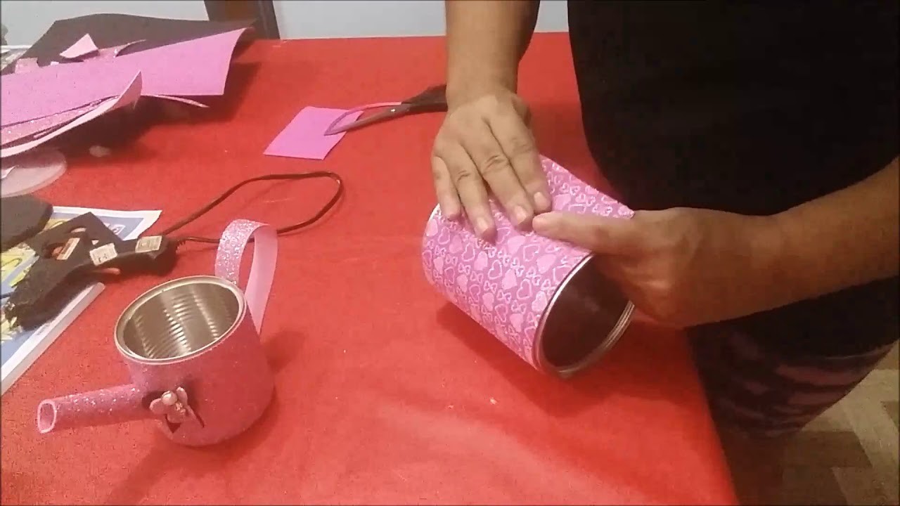 Como aproveitar latas velhas na sua decoração