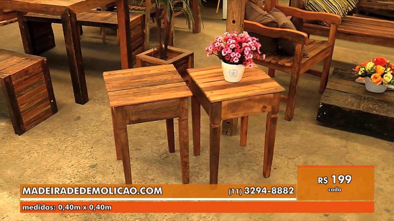 Mesa de canto de madeira: um item indispensável na decoração rústica.
