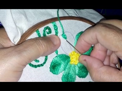 ♥Bordado a mão  - Flor em ponto mexicano para almofada - hand embroidery♥Embroidered