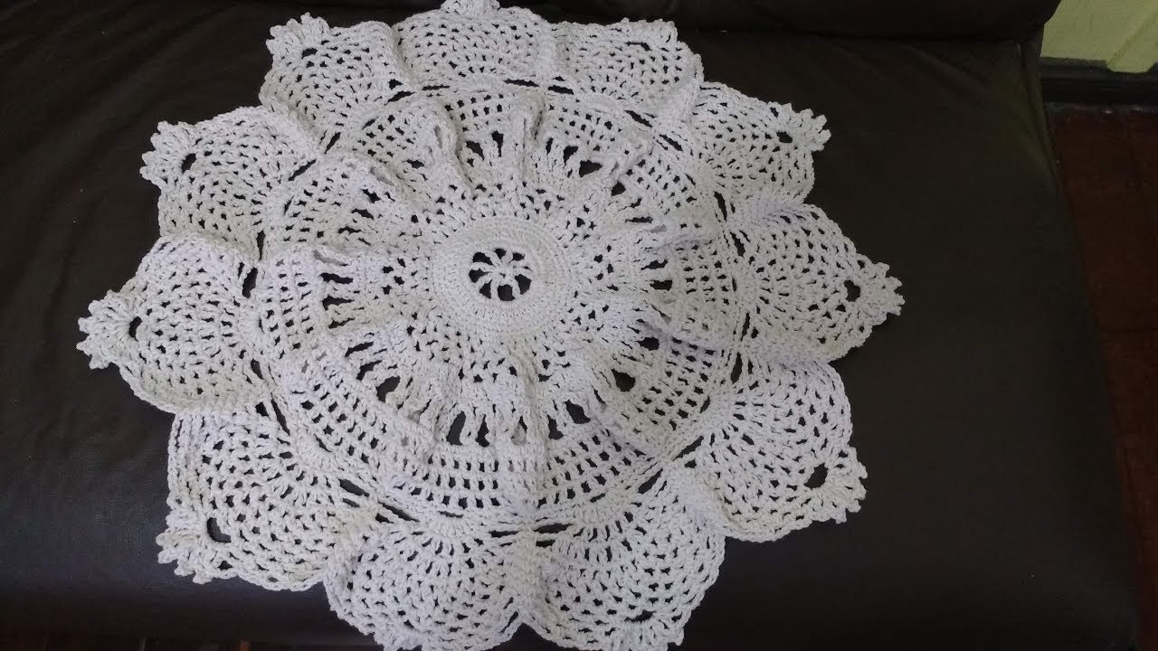 Centro messa ou toalhinha de crochê  (  final)