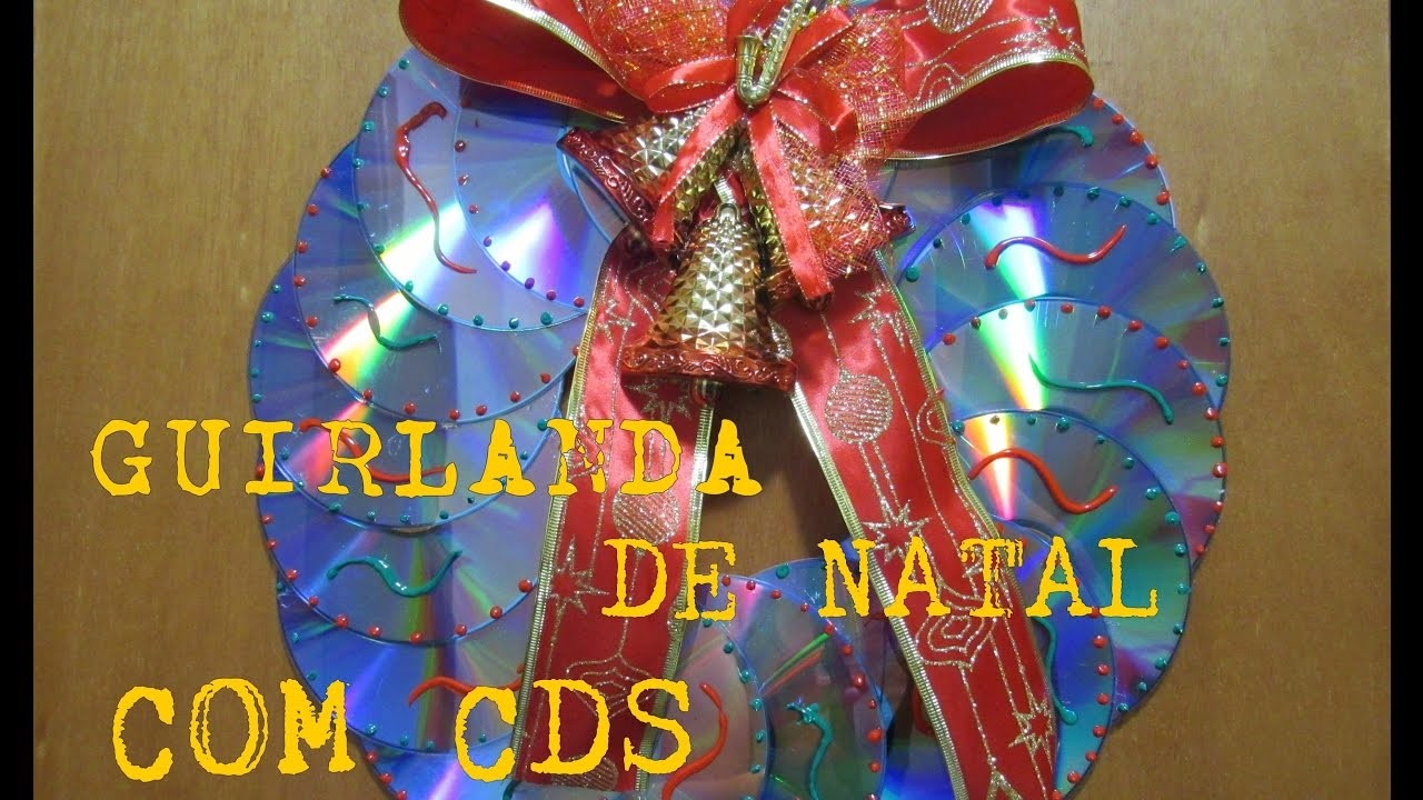 GUIRLANDA DE NATAL COM CDS USADOS