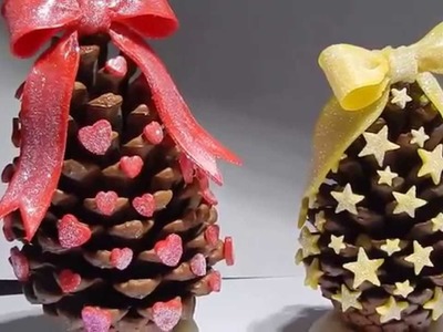 Árvore de Natal com pinha e biscuit