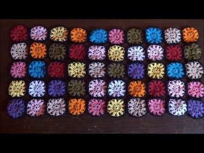 Caminho de mesa de crochê com flores simples (canhoto)