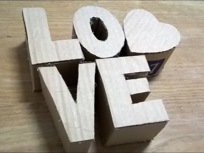 Letras caixa feitas de papelão -  Carton letters made of cardboard