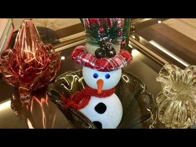 DIY - Boneco de Neve feito com bolas de Natal.