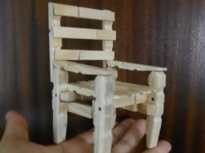 Como fazer uma Cadeira em miniatura com molas de madeira