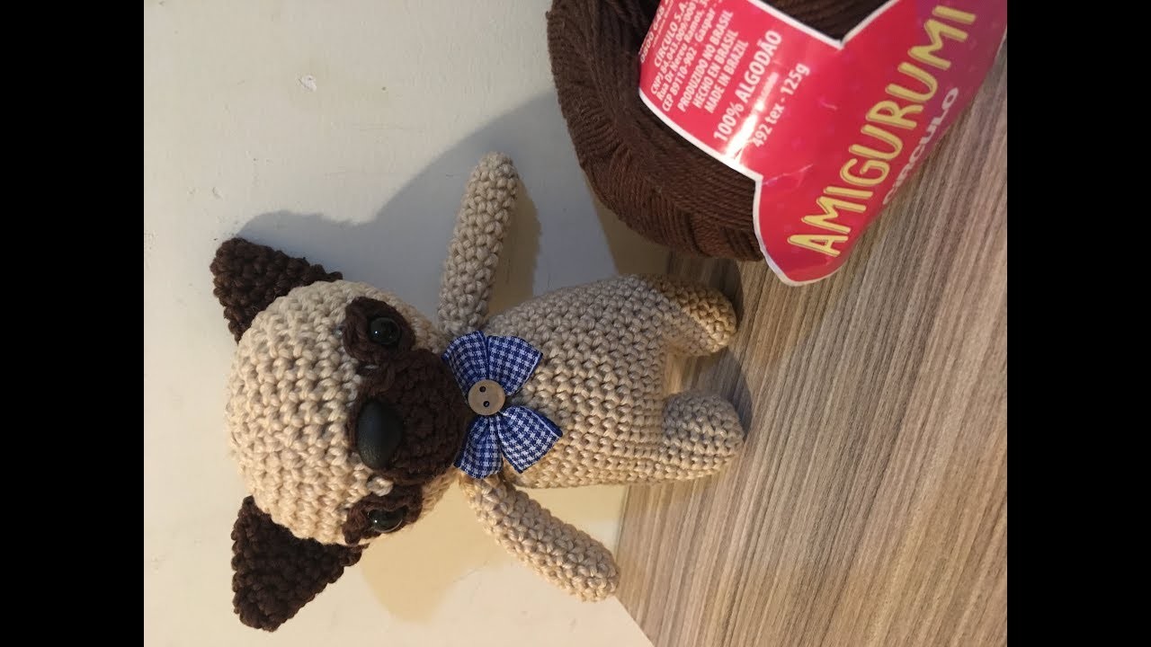 Cachorrinho Téo Pug em Amigurumi