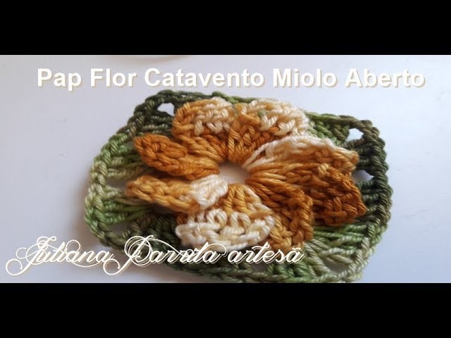 Flor Catavento com miolo aberto