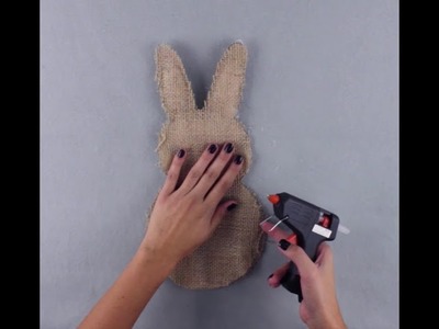 Decoração de Páscoa: faça você mesmo uma guirlanda em formato de coelho