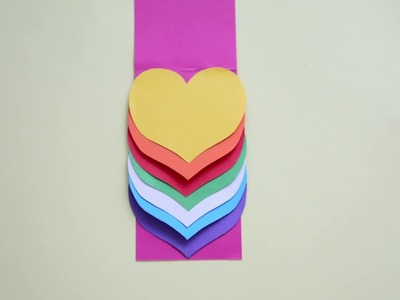 Cartão de corações coloridos
