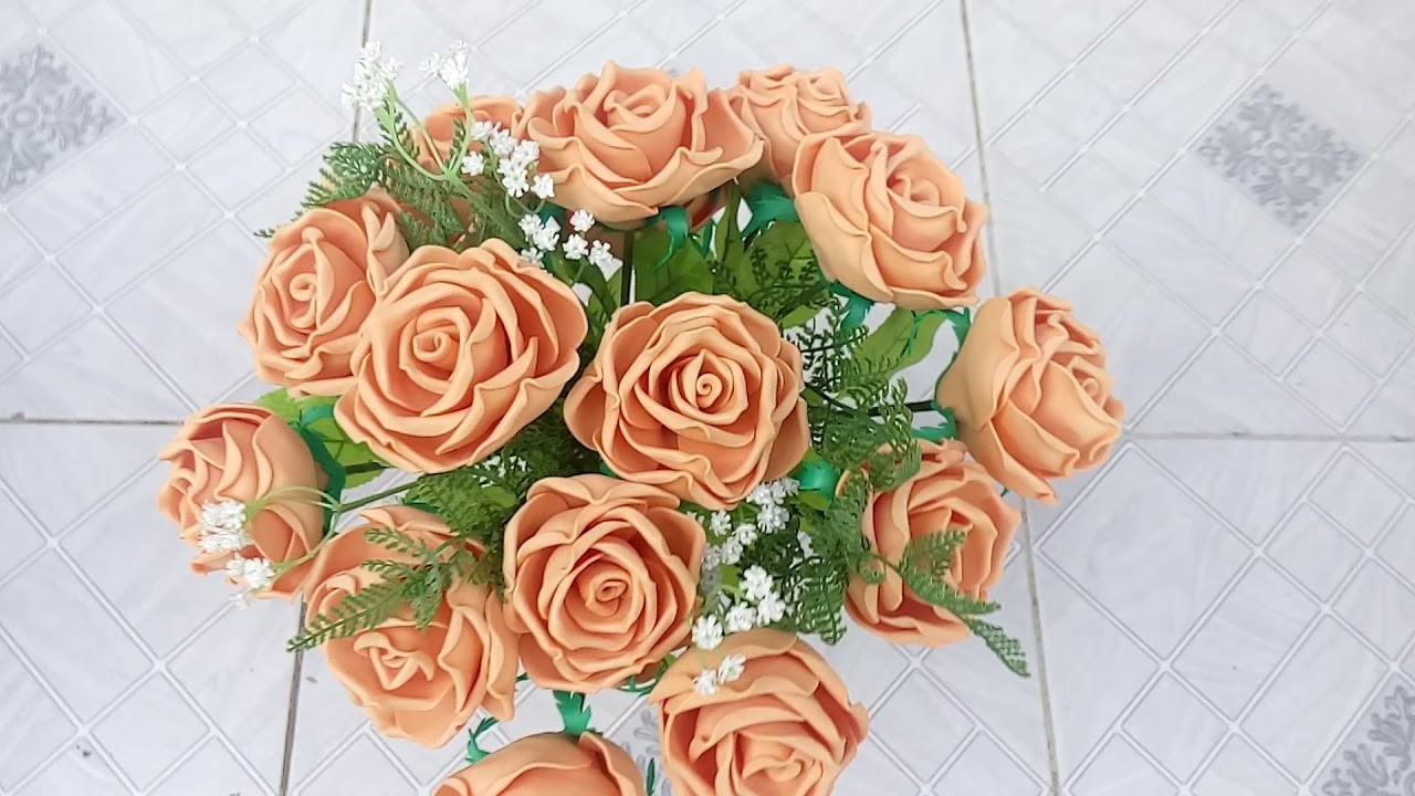 Rosas de E.V.A sem frisadores , para Decoração.