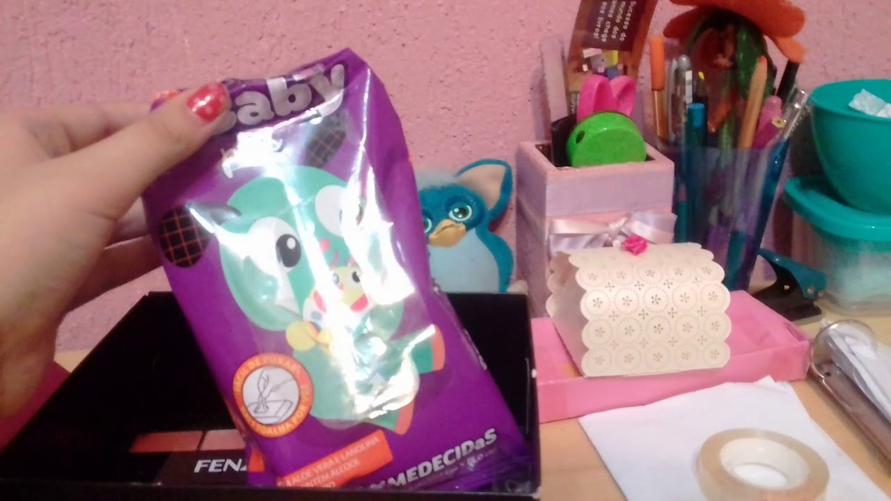 Minha mesinha de maquiagem e de artesanato