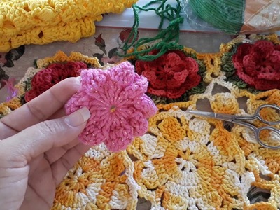 Flor em crochê catavento