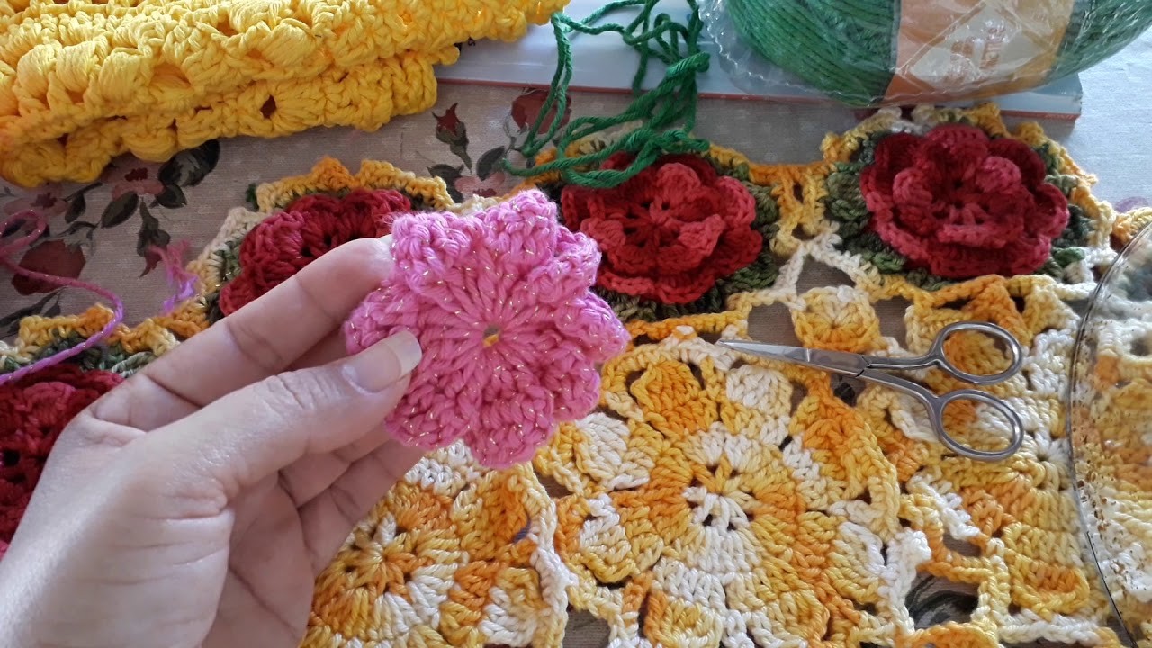 Flor em crochê catavento