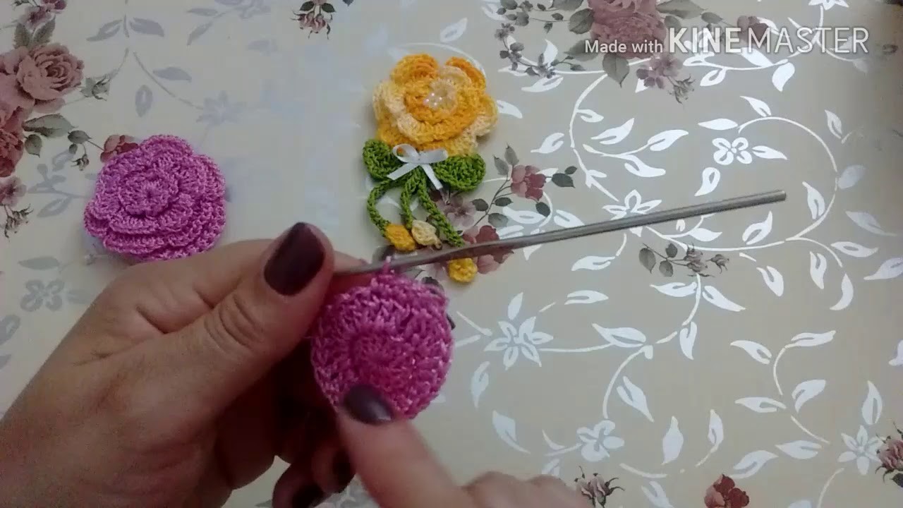 Lembrancinha - flor em crochê (imã)
