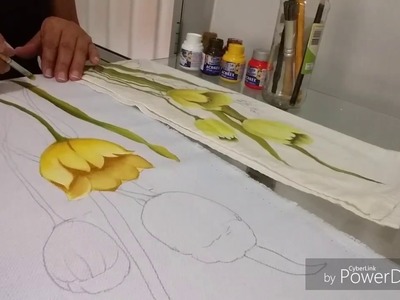 Como pintar tulipas em tecido