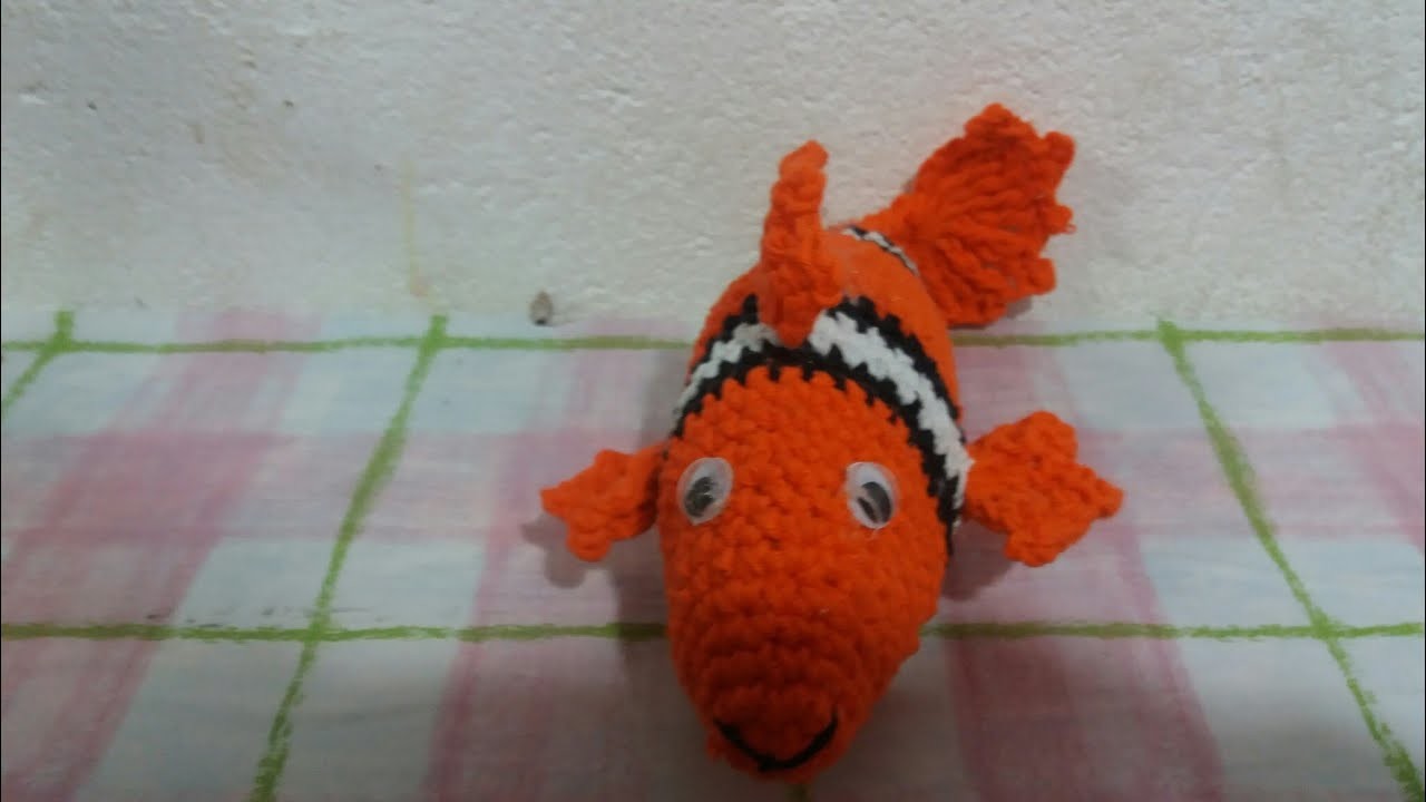 Peixinho Nemo de crochê