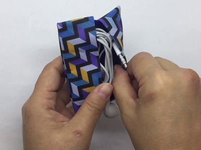 Porta fone de ouvido de Origami em Tecido geométrico azul